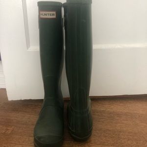 Hunter green rain boots